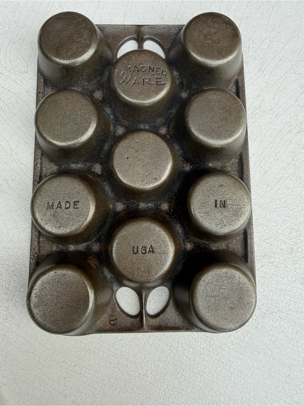 Vintage Wagner Ware Cast Iron Popover Muffin Pan 11 Cups Unmarked 